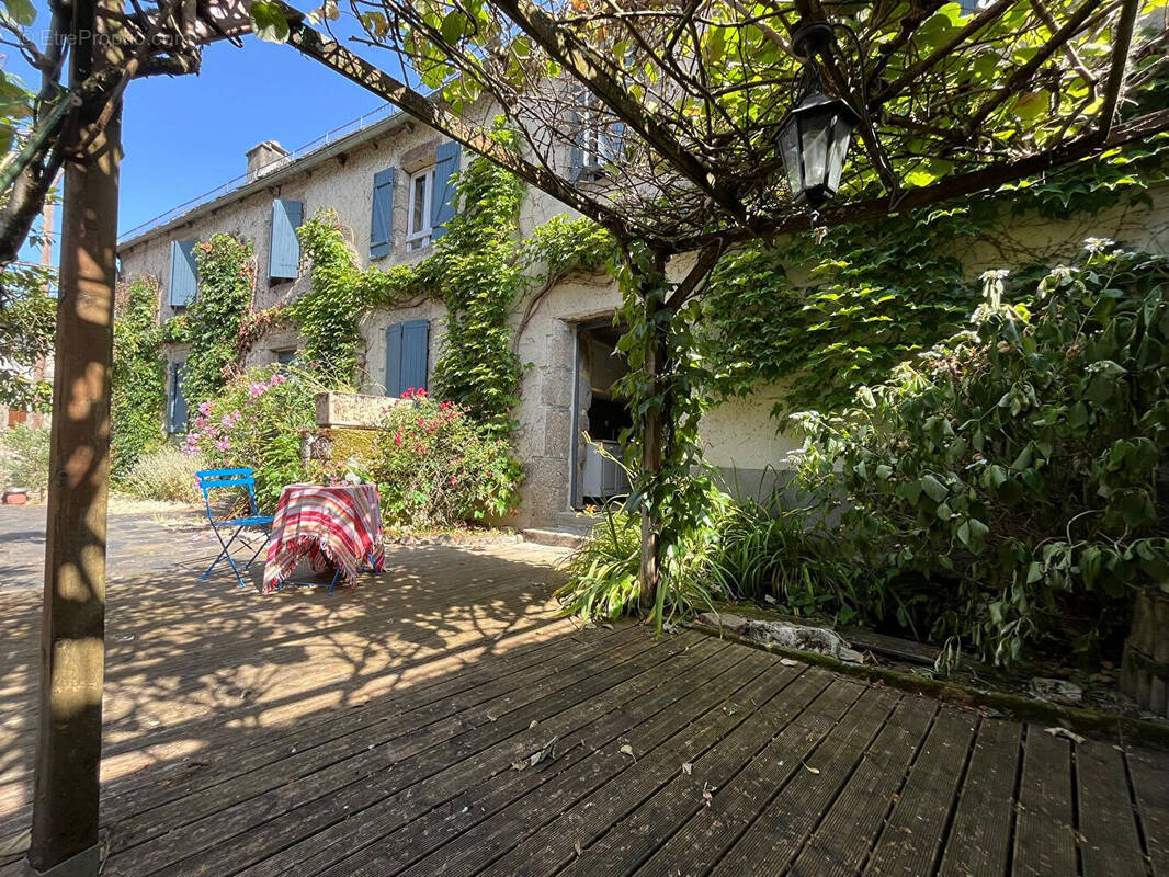 Maison à GOLINHAC