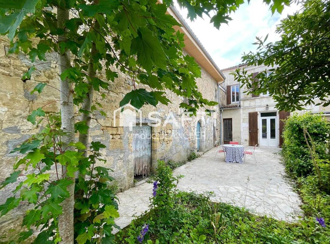 Photo 1 - Maison à MAGNAC-SUR-TOUVRE