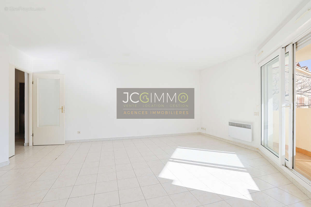 Appartement à HYERES