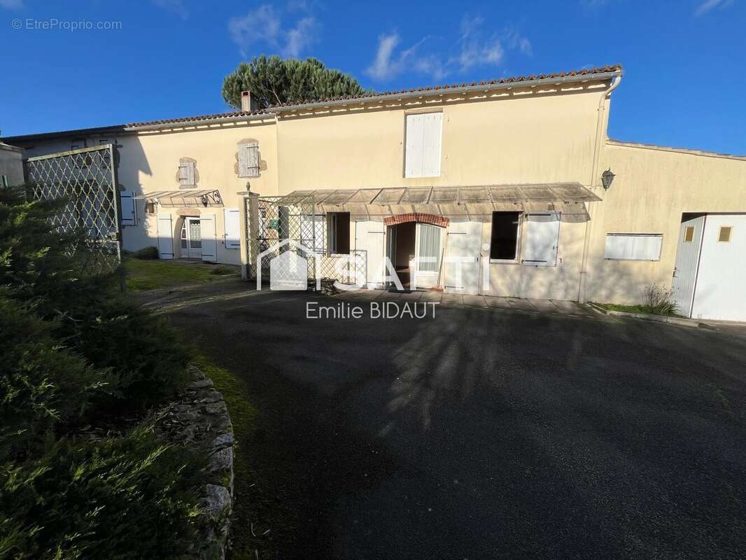 Photo 2 - Maison à CUGAND
