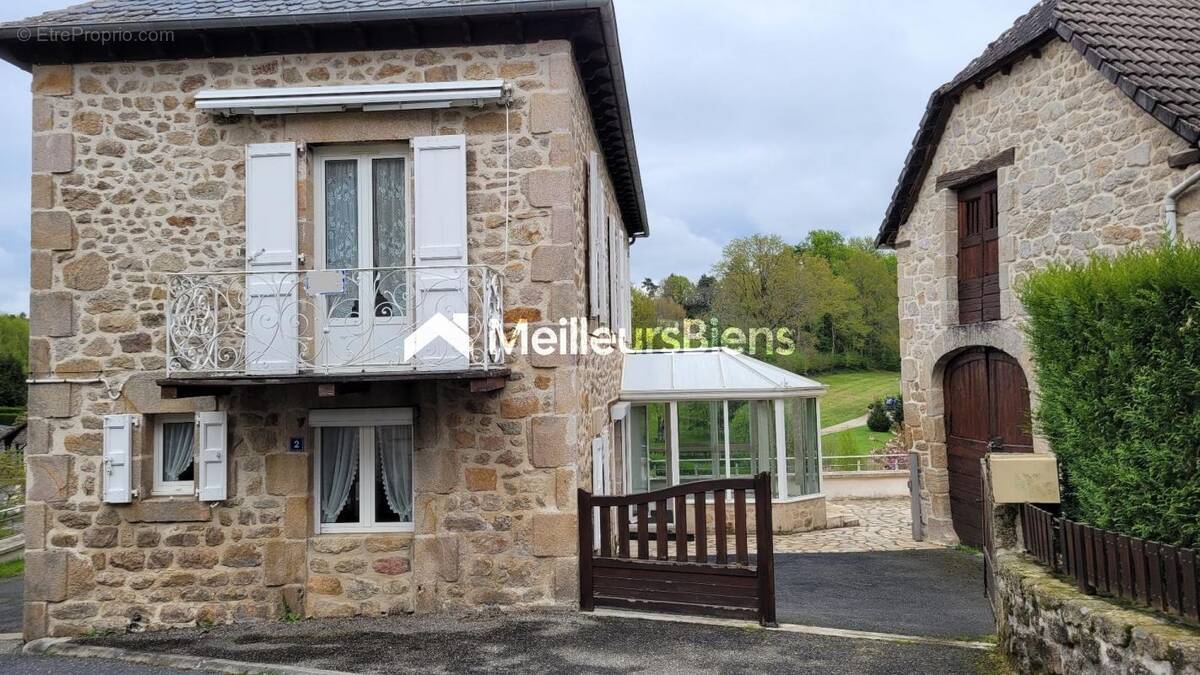 Maison à SAINT-PRIVAT