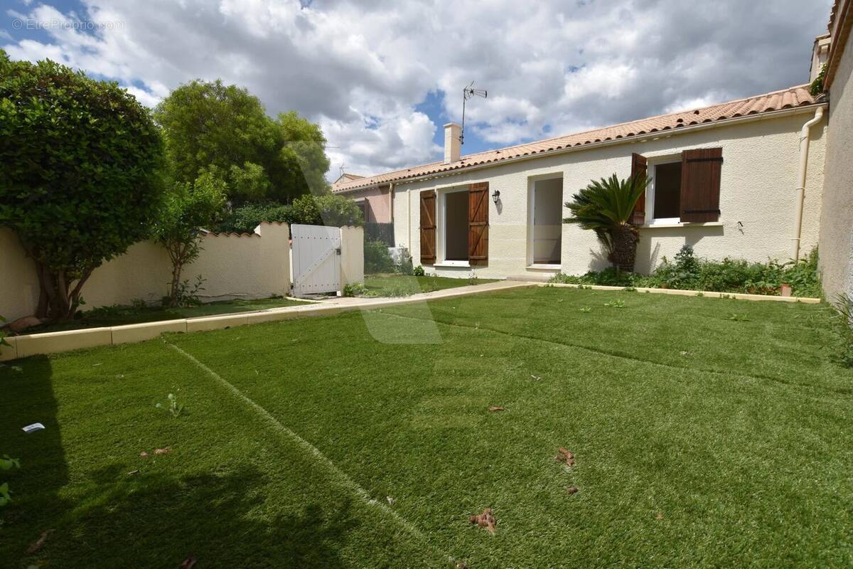 Maison à VILLENEUVE-LES-BEZIERS