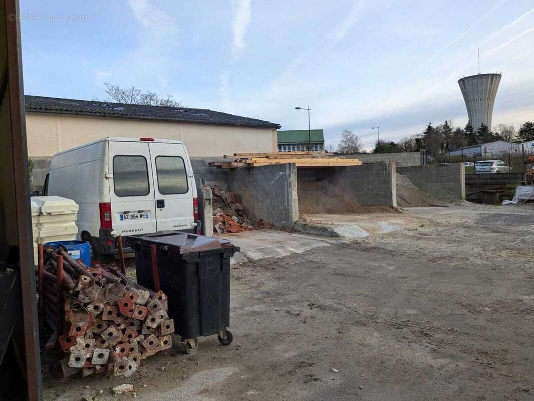 tlchargement 3 - Commerce à PUYMOYEN
