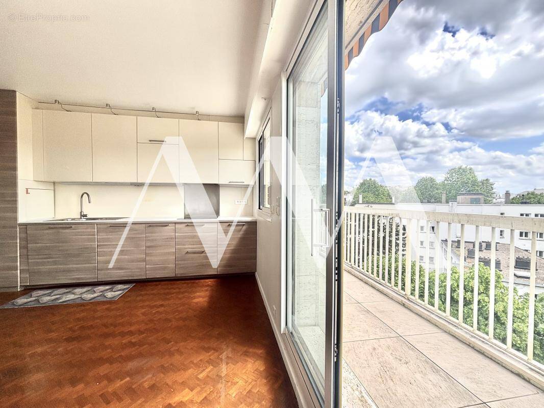 Appartement à NEUILLY-SUR-SEINE