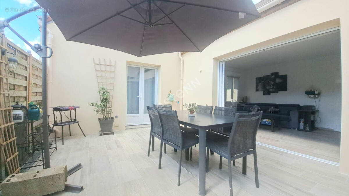 Maison à CHAUMONTEL