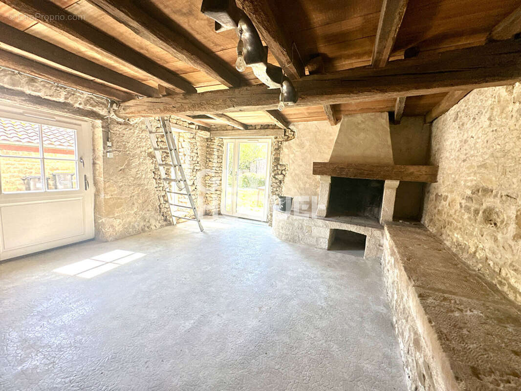 Maison à MERVENT