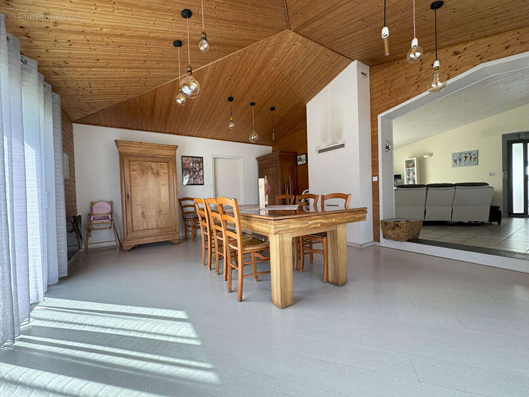 Maison à AIZENAY
