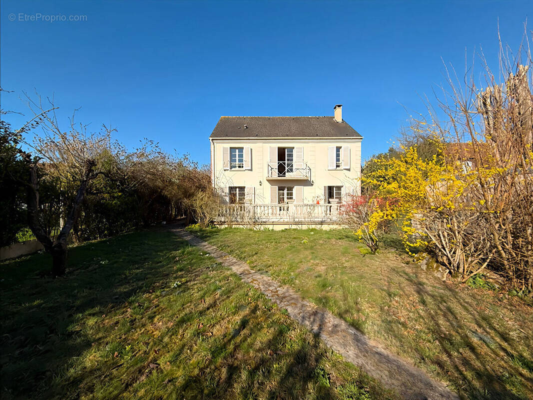 Maison à LES LOGES-EN-JOSAS
