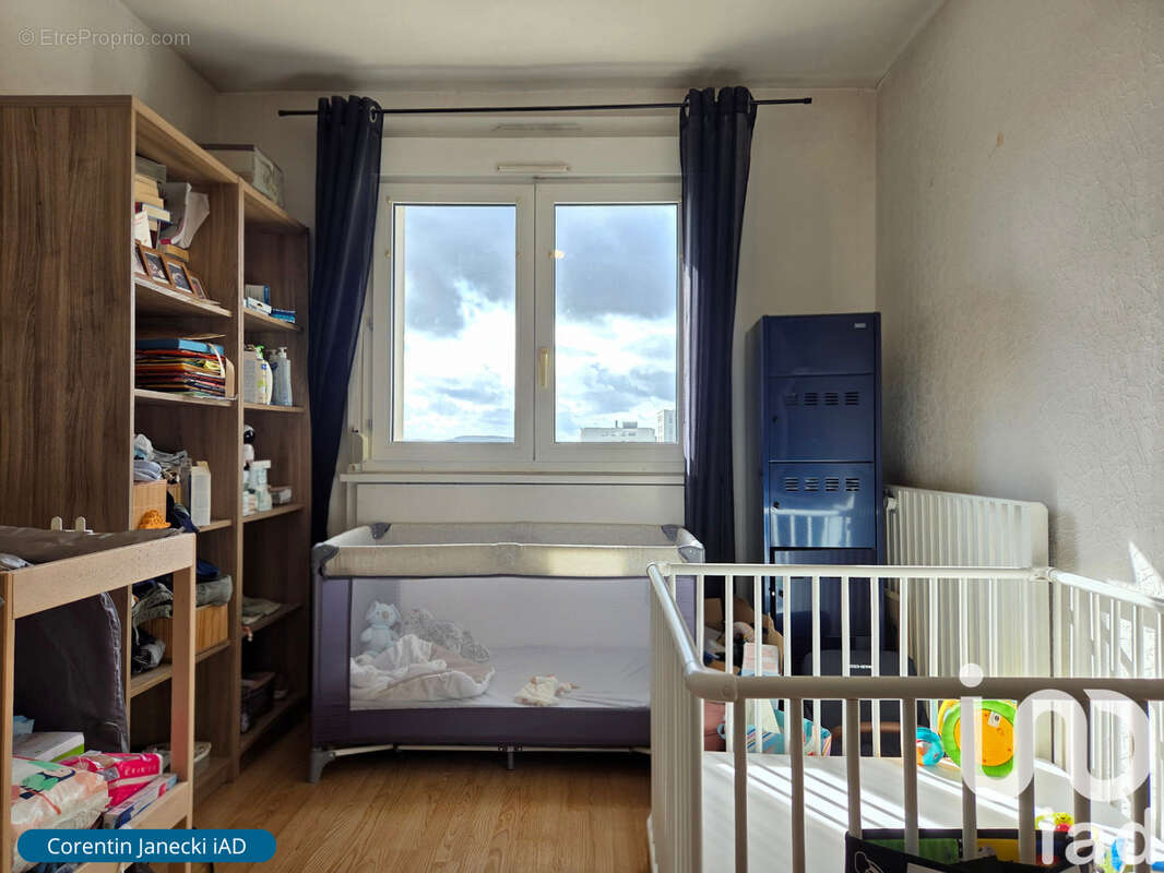 Photo 7 - Appartement à LA CHAPELLE-SAINT-LUC