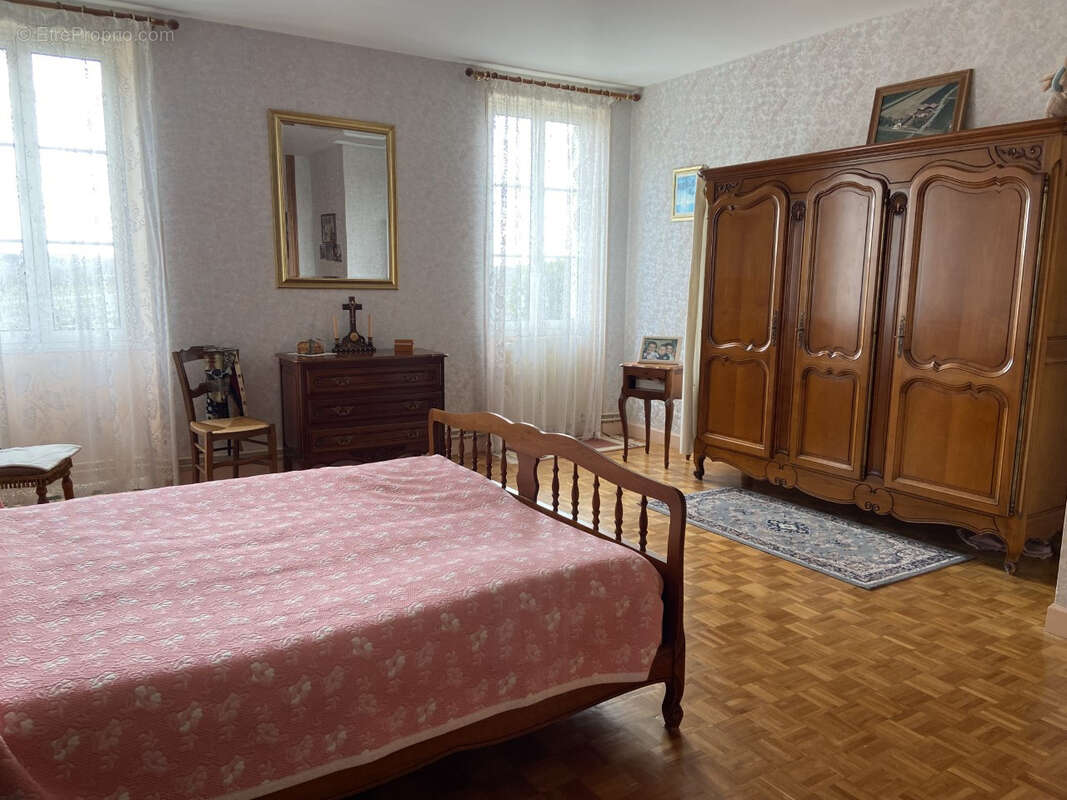 Maison à SEGONZAC