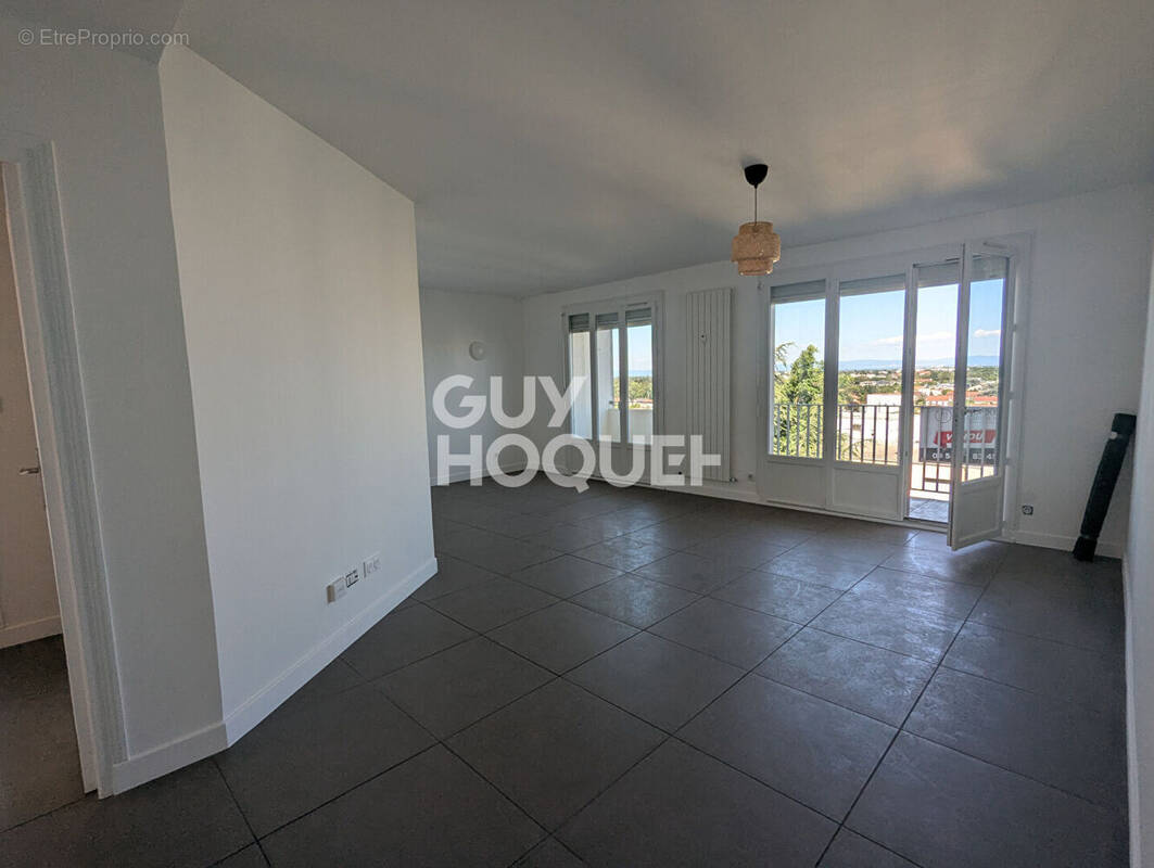 Appartement à DECINES-CHARPIEU
