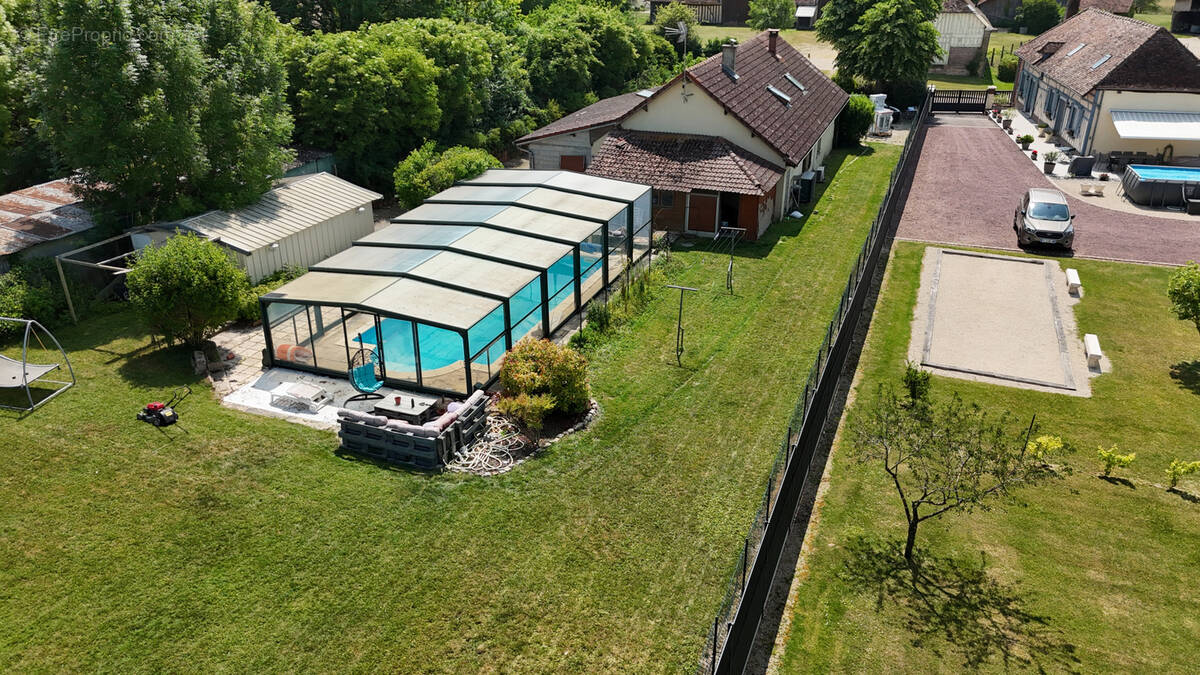 Maison à MESNIL-SELLIERES