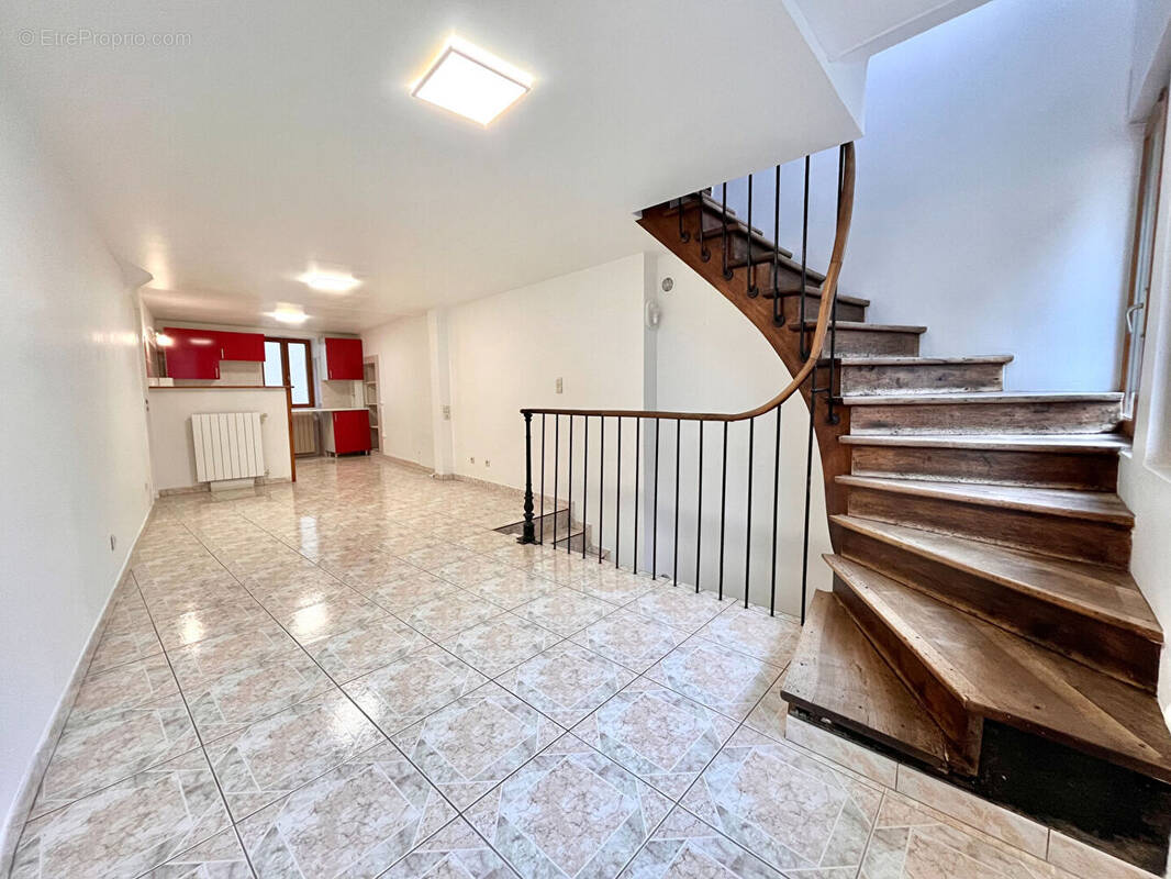 Appartement à AIX-LES-BAINS