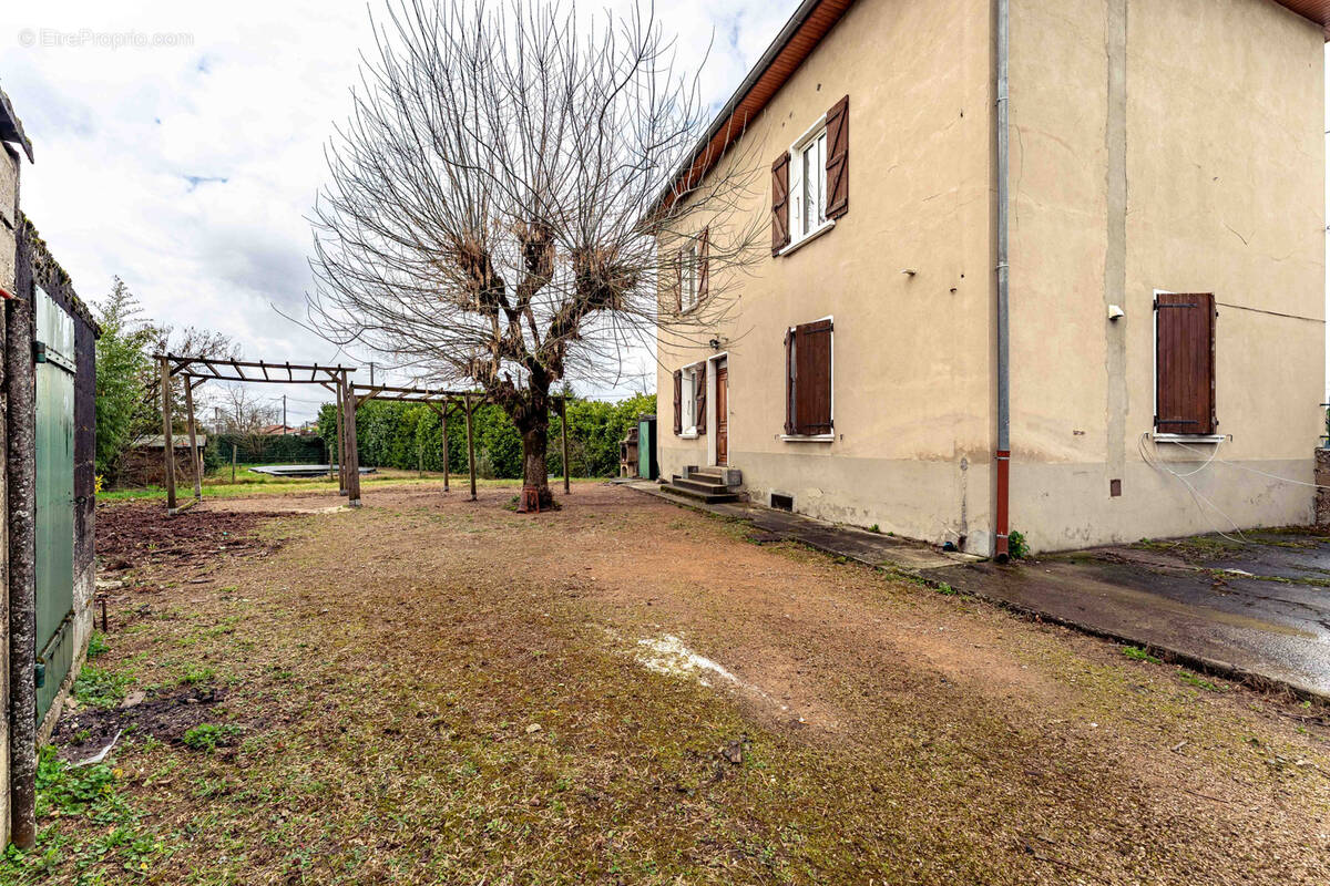 Maison à SAINT-CHEF