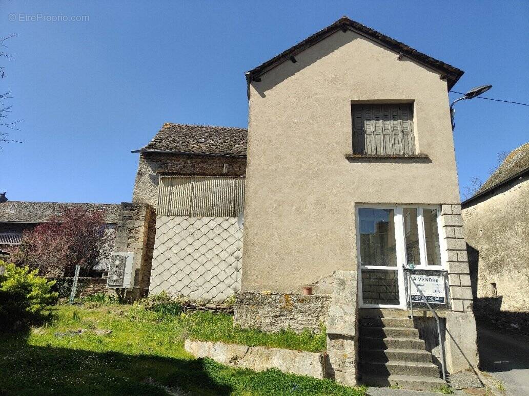 Maison à PRADINAS