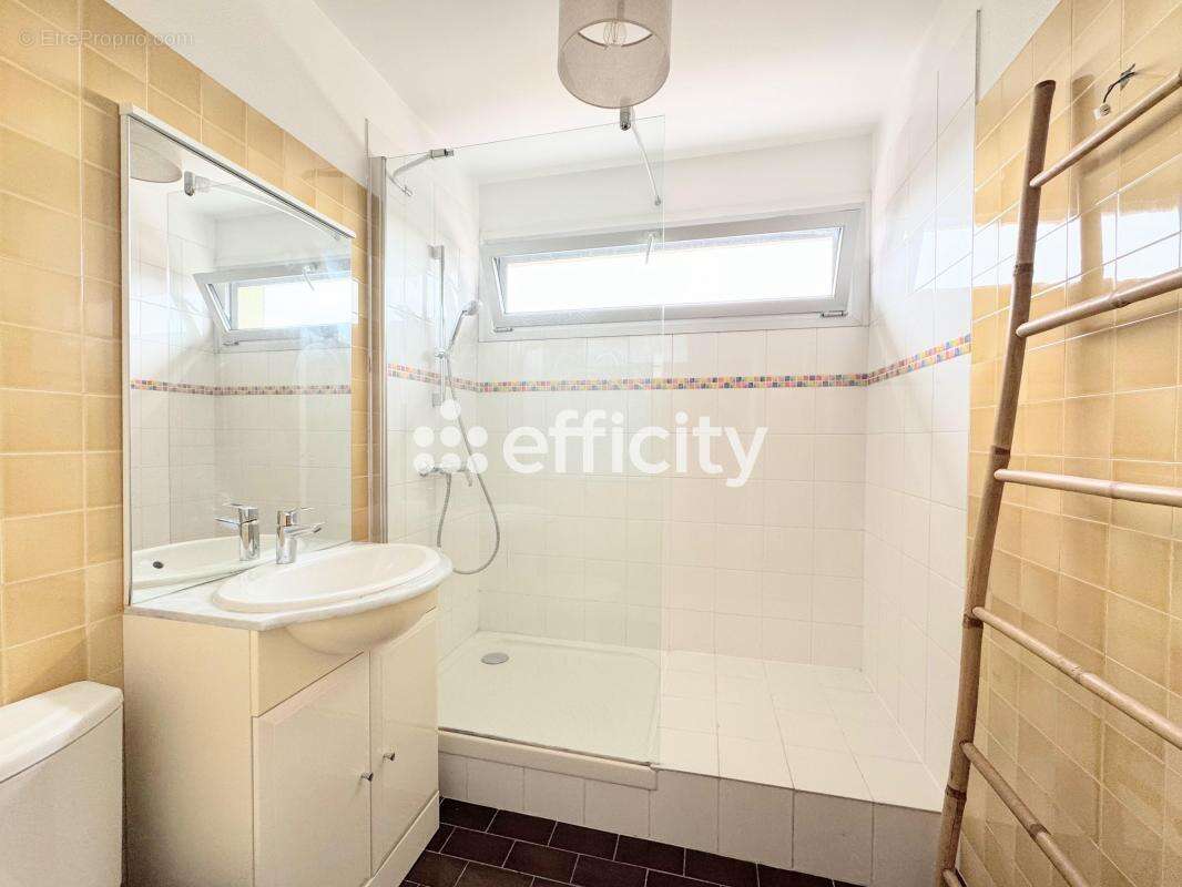 Appartement à MAISONS-ALFORT