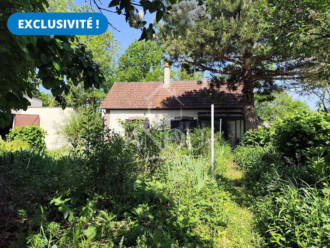 Maison à BROU