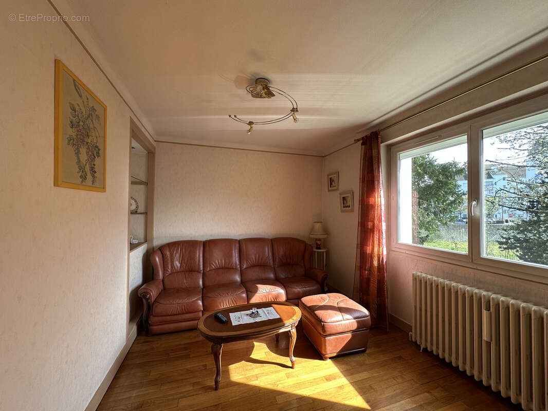 Maison à FLEURY-LES-AUBRAIS