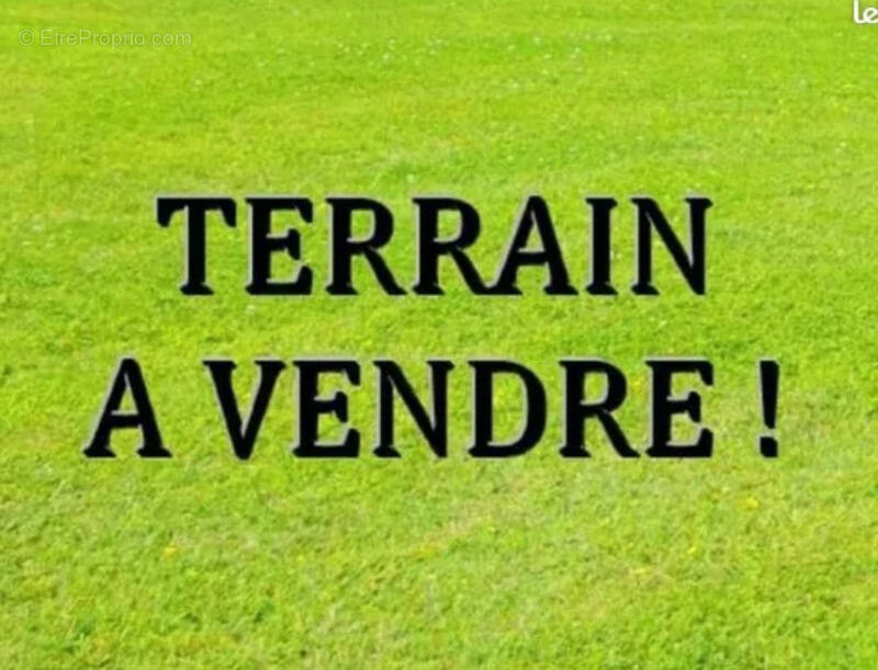 Terrain à SAINT-LAURENT-SUR-GORRE