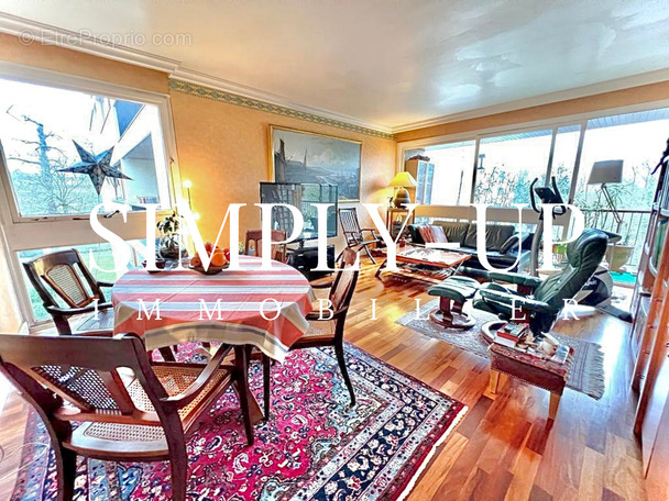 Appartement à LA CELLE-SAINT-CLOUD