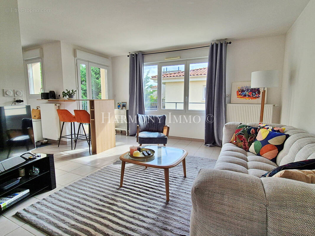 Appartement à COLLONGES-AU-MONT-D&#039;OR