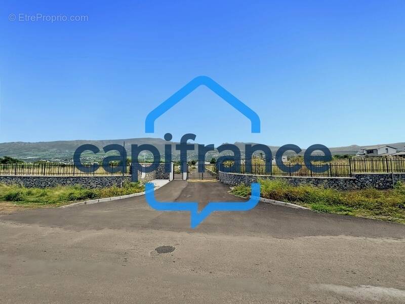 Terrain à SAINT-LOUIS
