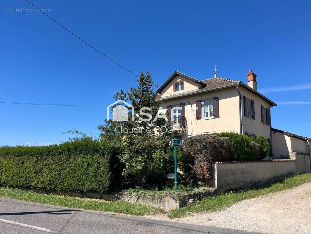 Photo 1 - Maison à LA CHAPELLE-DE-GUINCHAY