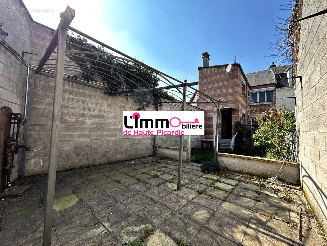 Maison à NESLE