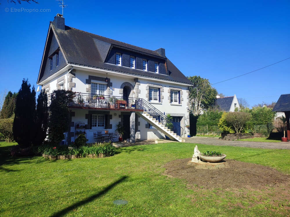 Maison à CAMORS