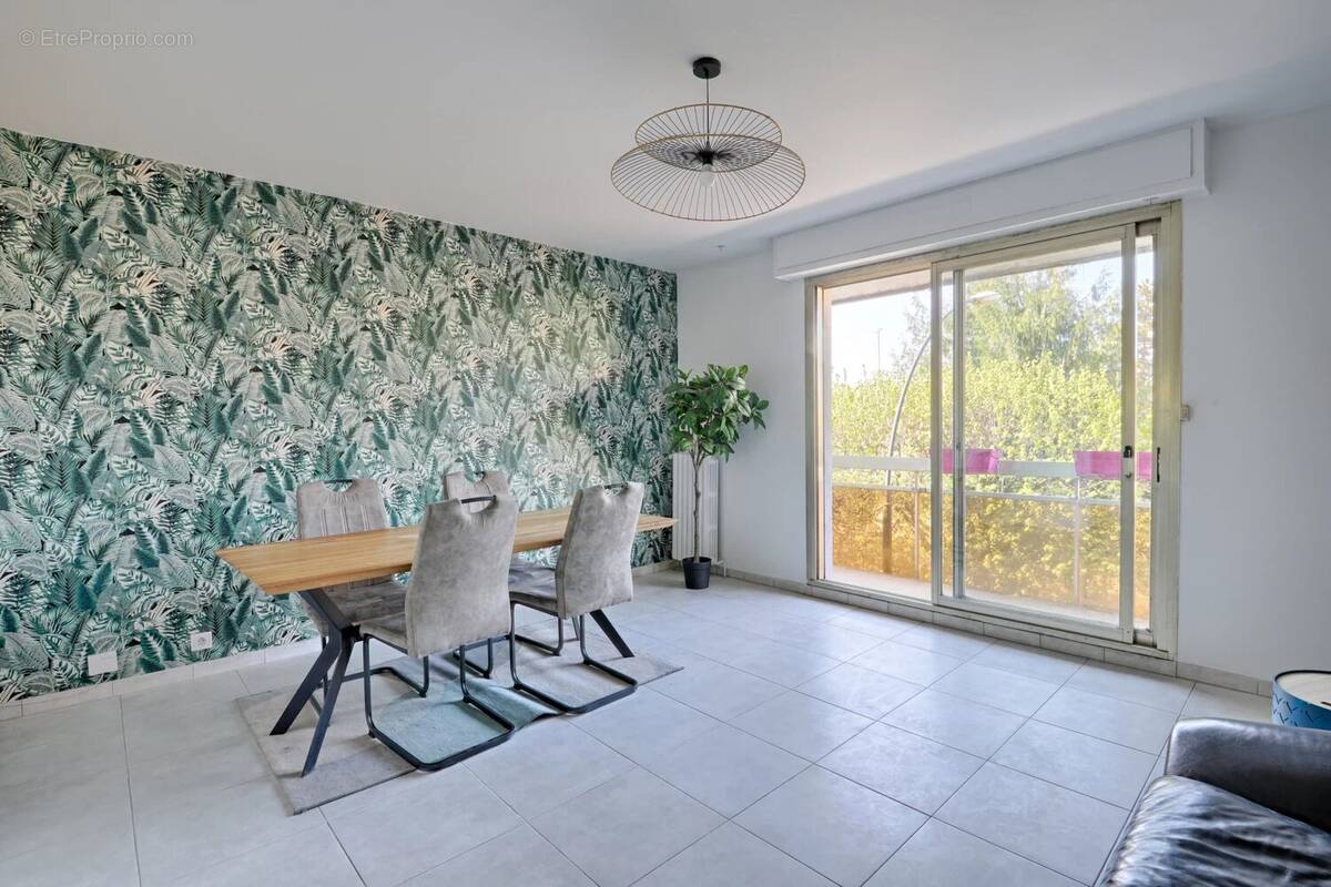 Appartement à SAINT-MAUR-DES-FOSSES