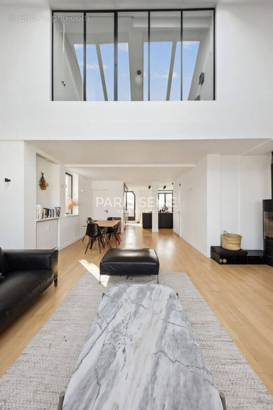 Appartement à PARIS-14E