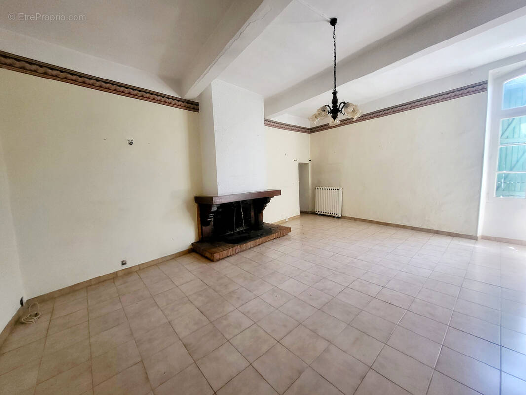 Maison à BESSAN