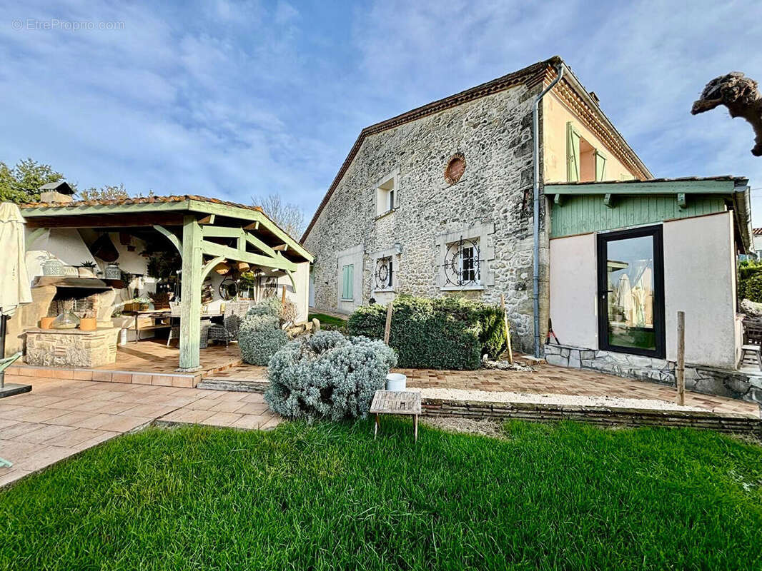 Maison à LAGUPIE