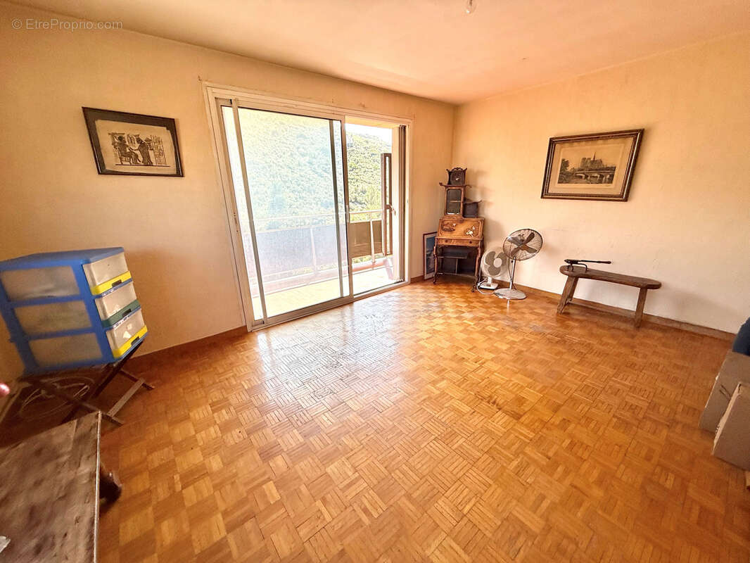 Appartement à MARSEILLE-10E