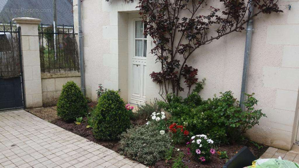 Maison à NAZELLES-NEGRON