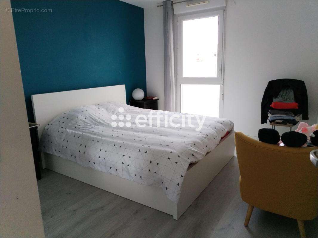 Appartement à FONTENAY-LE-FLEURY
