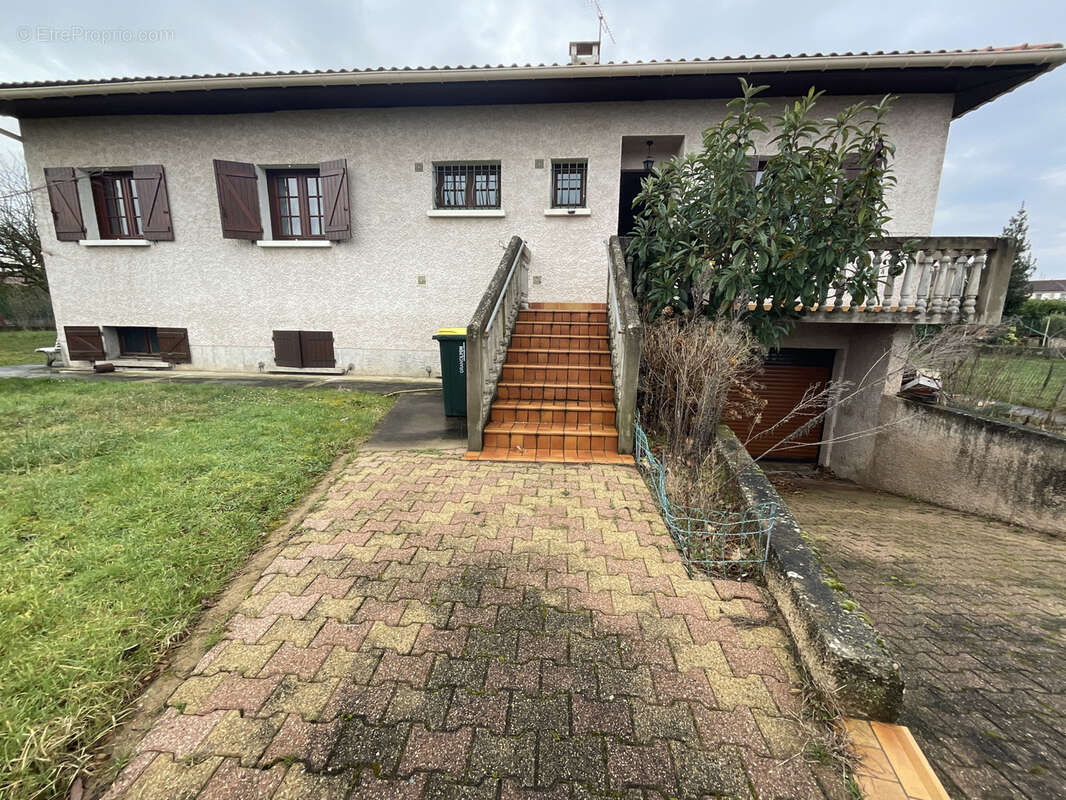 Maison à JONAGE