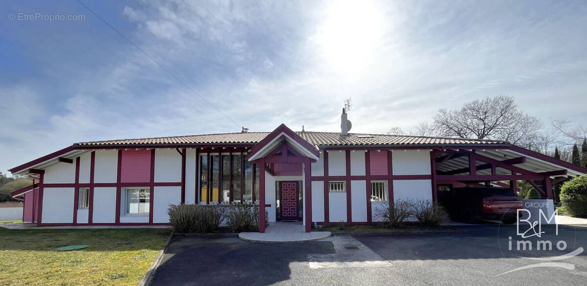 Maison à SAUBION