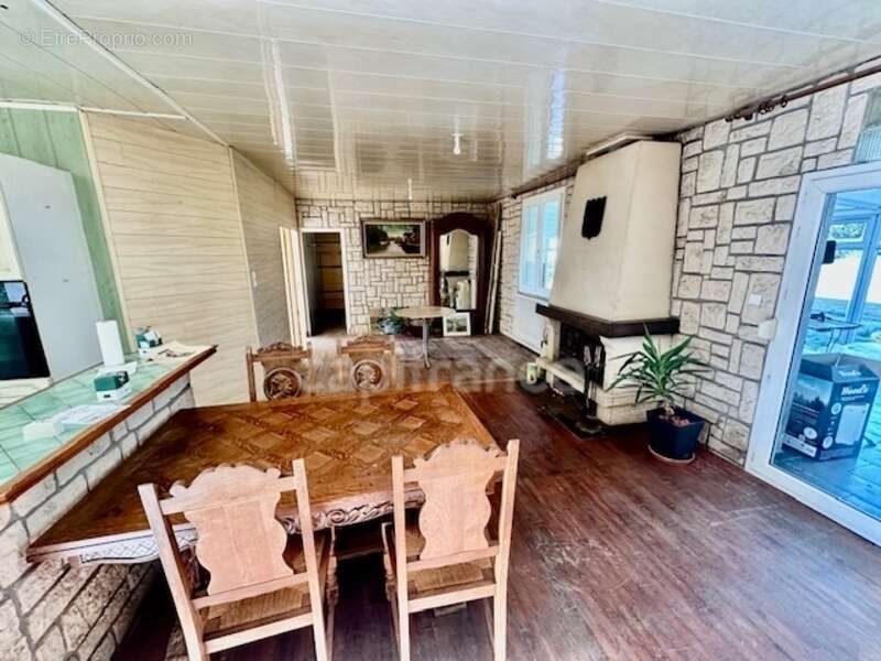 Maison à LANDELEAU