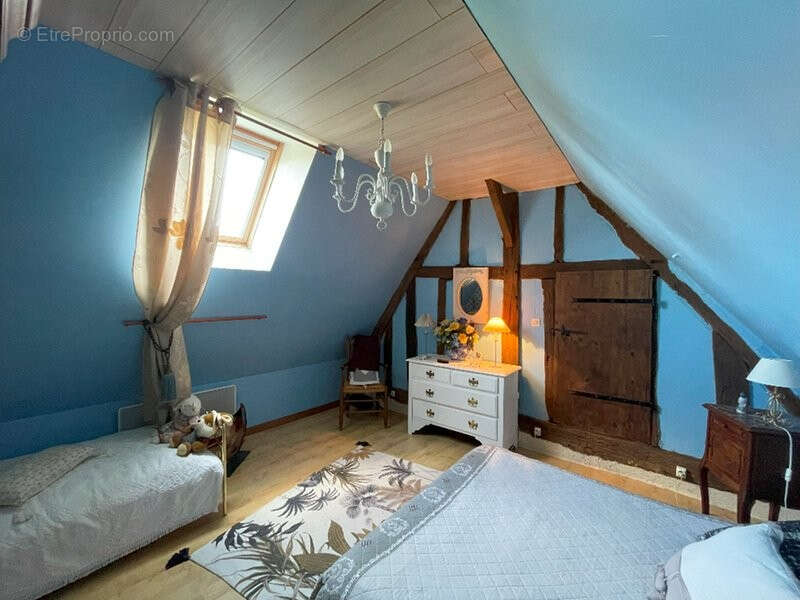 Maison à LA BAZOCHE-GOUET