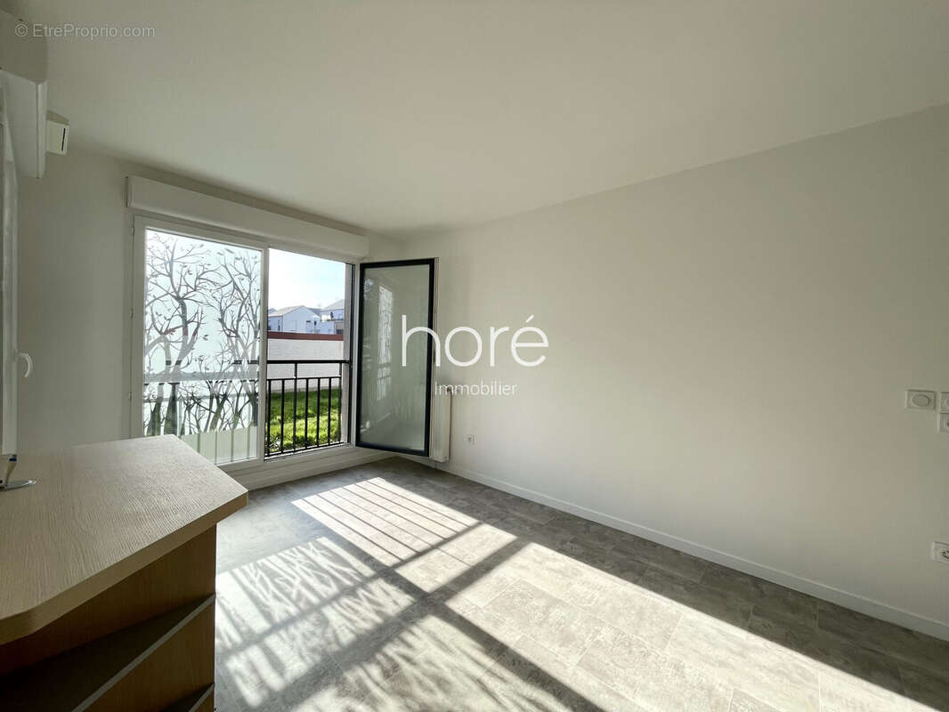 Appartement à BEAUCHAMP
