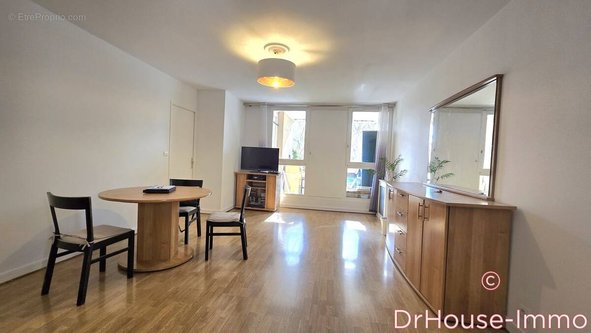 Appartement à LA COURNEUVE