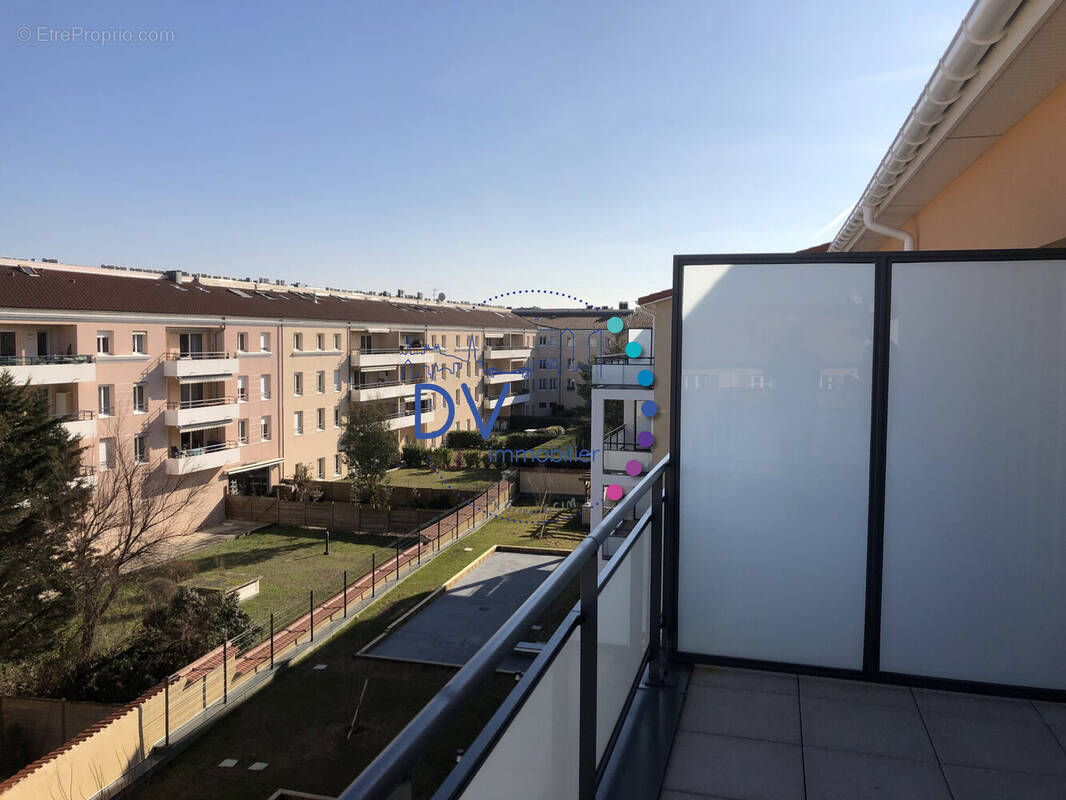Appartement à CRAPONNE