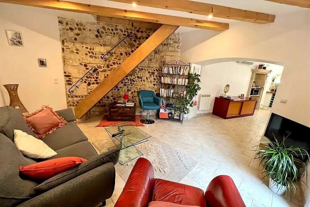 Appartement à REDESSAN
