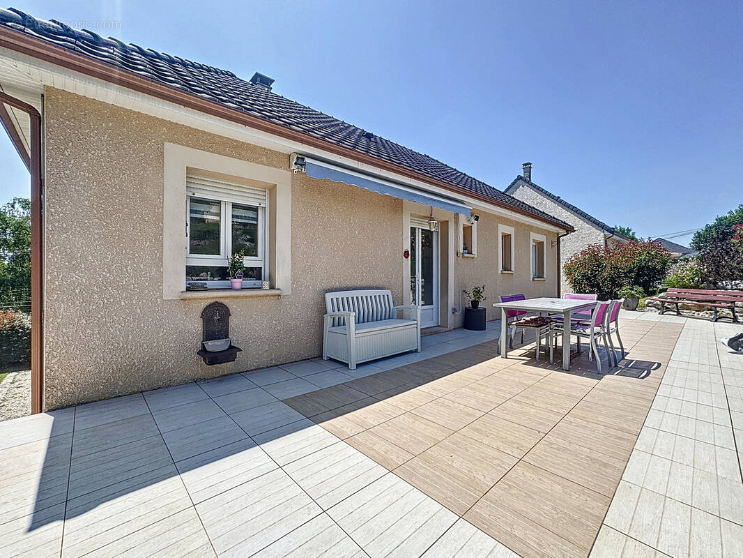 Maison à DONZENAC