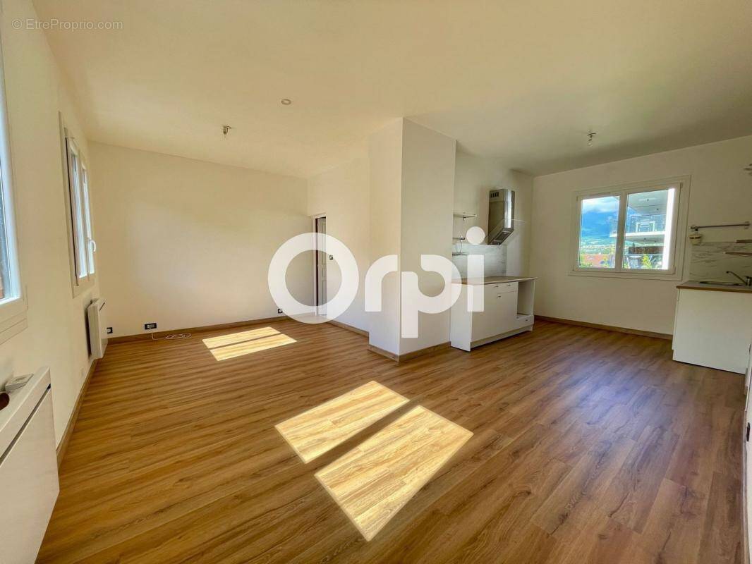 Appartement à VILLARD-BONNOT