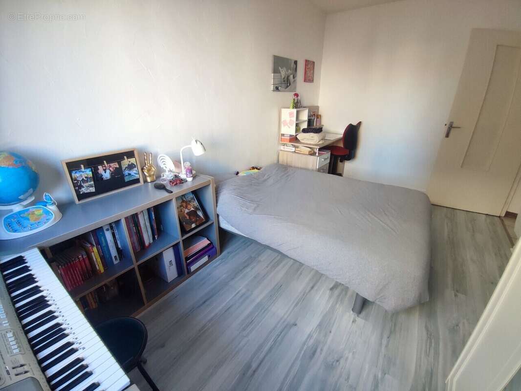 Appartement à SAINT-ANDEOL-LE-CHATEAU