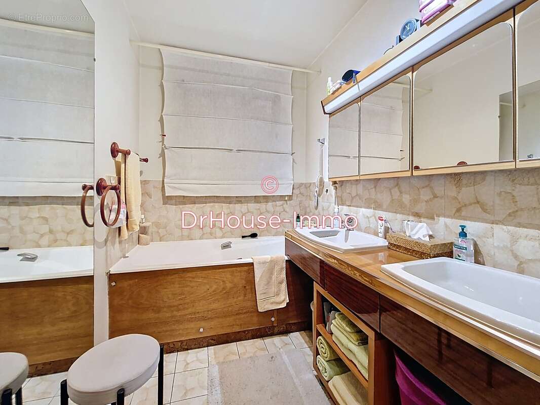 Appartement à LE BOURGET