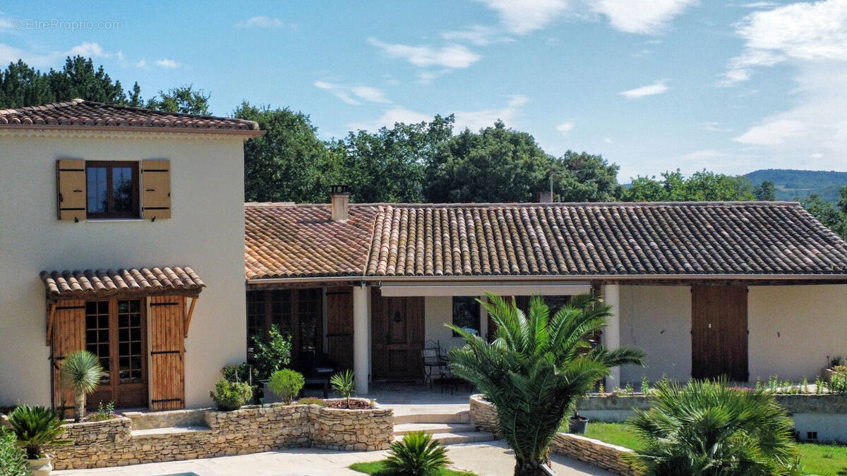 Maison à GRIGNAN