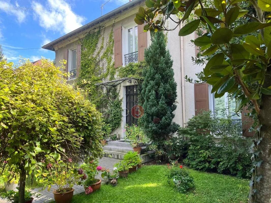 Maison à LE RAINCY